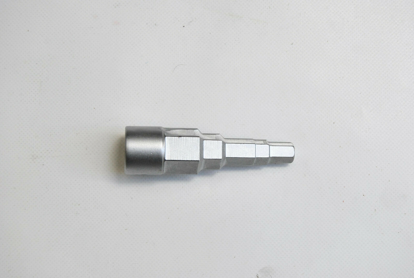 LLAVE DE TUBO PARA RADIADORES 1/2 LLAVE HEMBRA DE CINCO PASOS 339