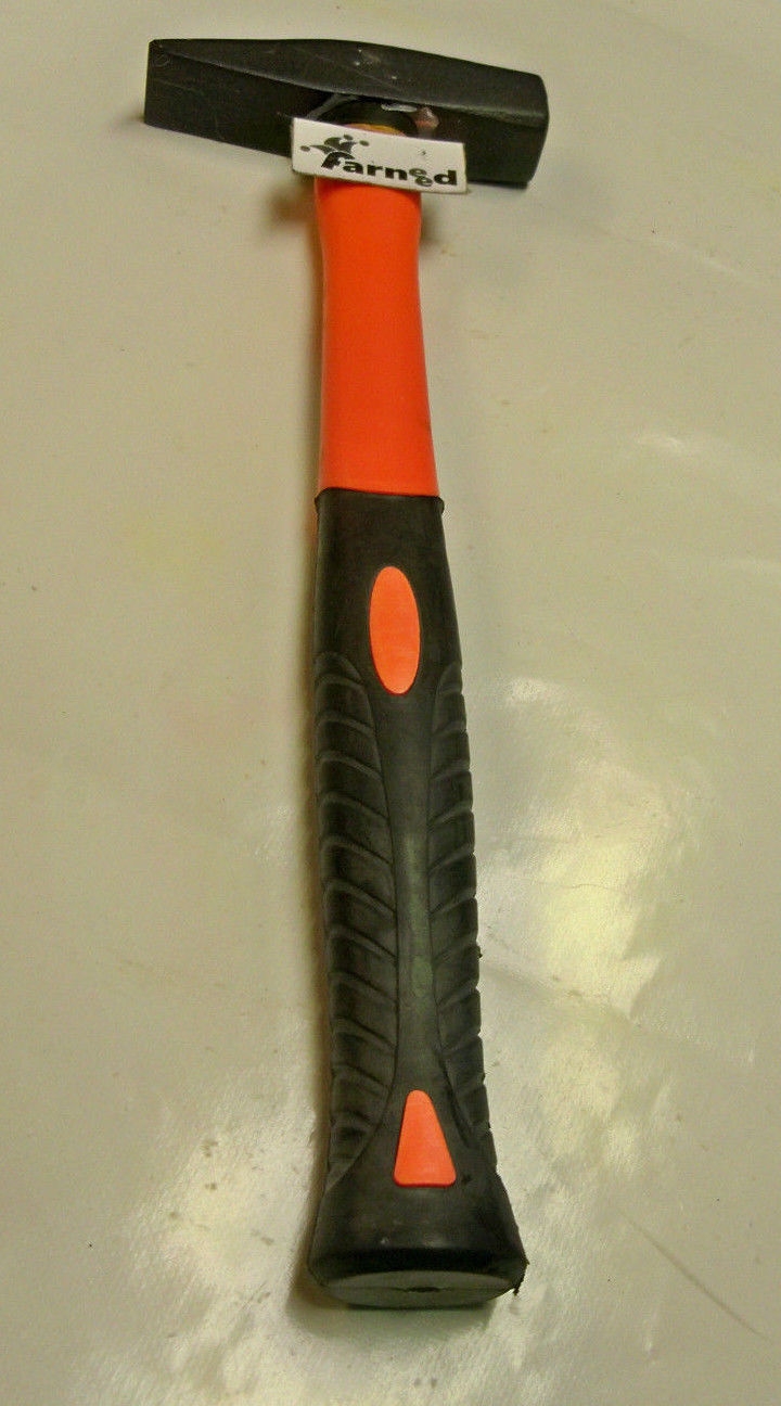 MARTILLO CON MANGO ANTIDESLIZANTE PARA CLAVOS DE BALDOSAS DE LADRILLO 500 G